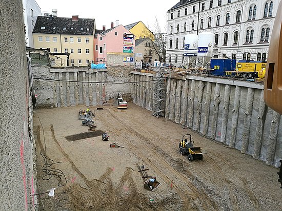 Baugrube in Linz