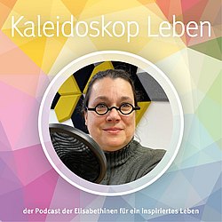 Podcast-Cover mit Dr.in Veronika Müller
